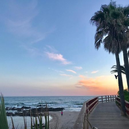 Mi Capricho B17 Beachfront Apartment Sitio de Calahonda Dış mekan fotoğraf