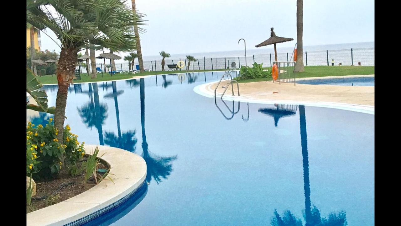 Mi Capricho B17 Beachfront Apartment Sitio de Calahonda Dış mekan fotoğraf