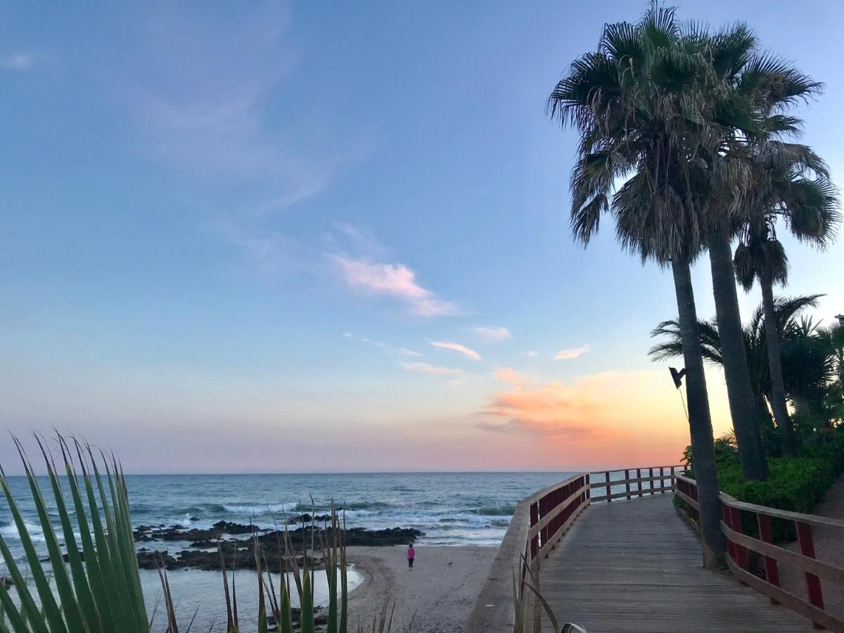 Mi Capricho B17 Beachfront Apartment Sitio de Calahonda Dış mekan fotoğraf