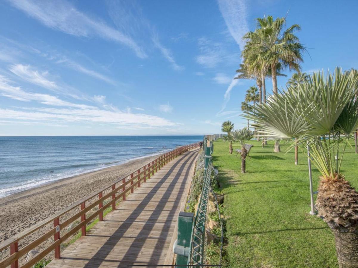 Mi Capricho B17 Beachfront Apartment Sitio de Calahonda Dış mekan fotoğraf