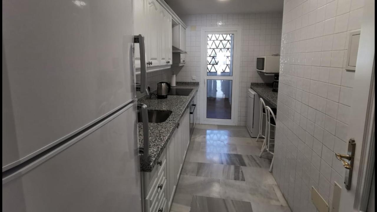 Mi Capricho B17 Beachfront Apartment Sitio de Calahonda Dış mekan fotoğraf